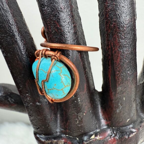 Handmade Copper Wire Wrapped Dyed Howlite Faux Turquoise Ring Bypass Size 7 - Picture 3 of 6